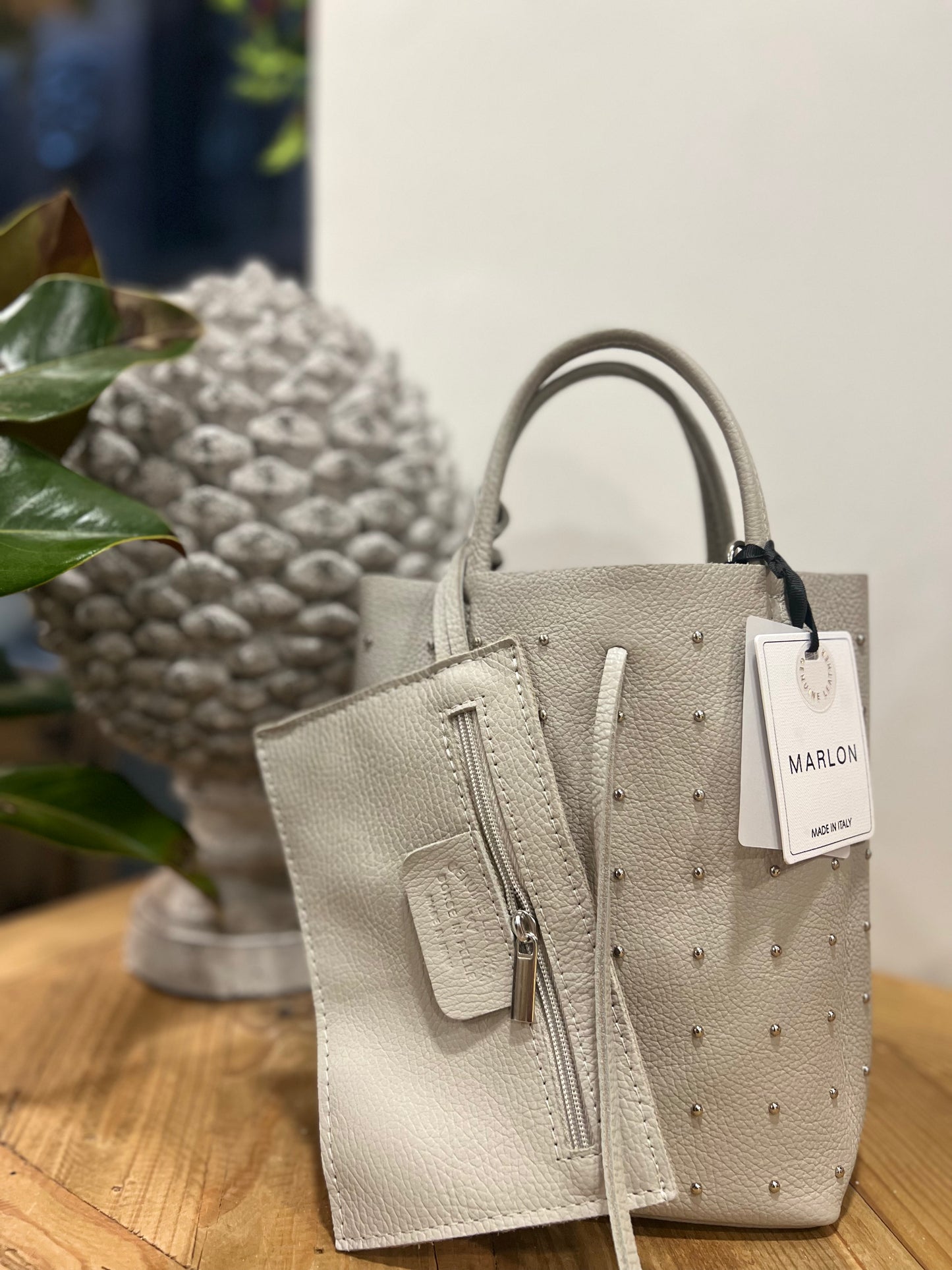 Bolso tachas gris Chicago