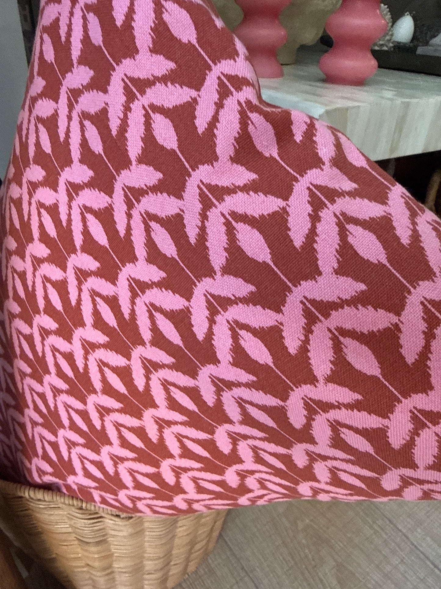 Cojín resistente al agua rosa 45x60