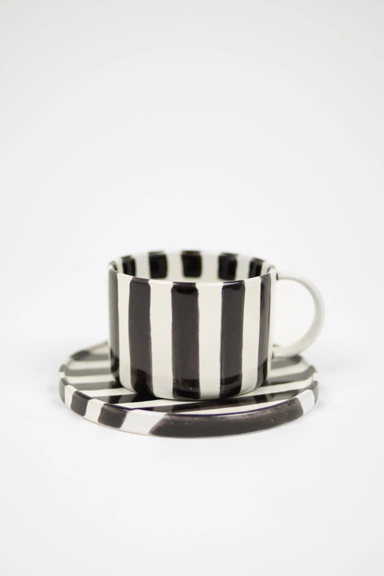 Taza Monica negra